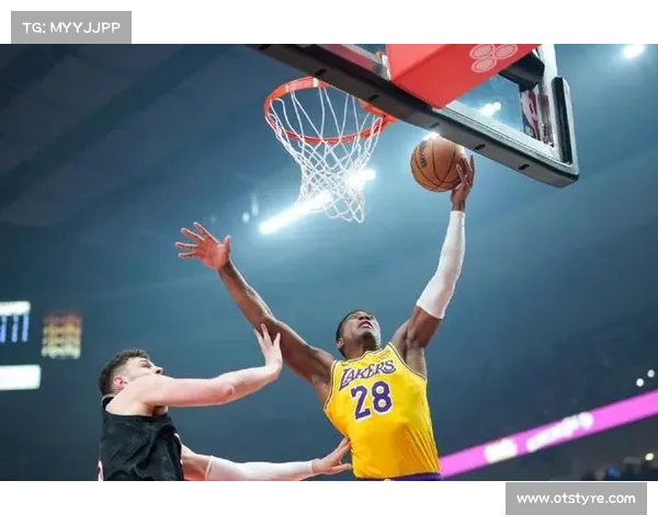 NBA:湖人队110-102三杀开拓者!詹姆斯40分11失误!里夫斯32分 NBA:湖人队110-102三杀开拓者!詹姆斯40分11失误!里夫斯32分